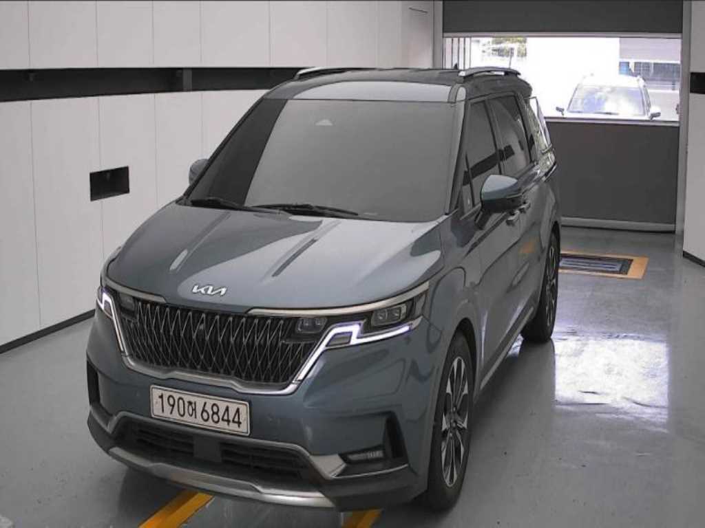KIA Carnival 2022 — Zona Franca Iquique