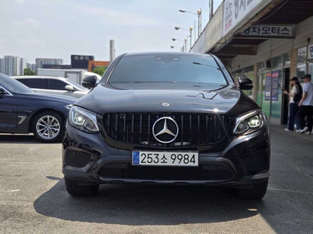 Mercedes Benz GLC Class 2019 — Zona Franca Iquique