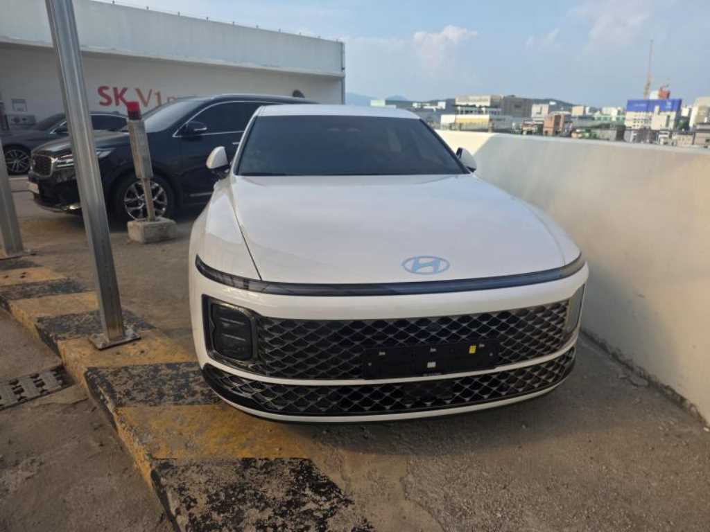 HYUNDAI Grandeur 2026 — Zona Franca Iquique