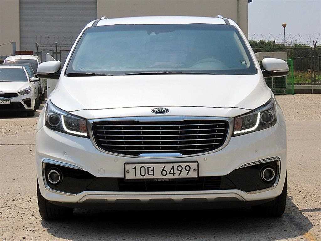 KIA Carnival 2017 — Zona Franca Iquique