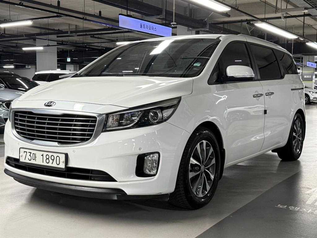 KIA Carnival