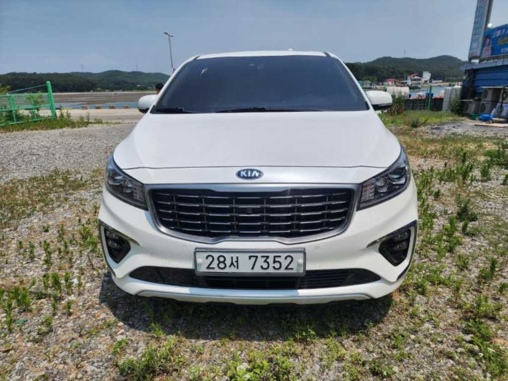 KIA Carnival 2018 — Zona Franca Iquique