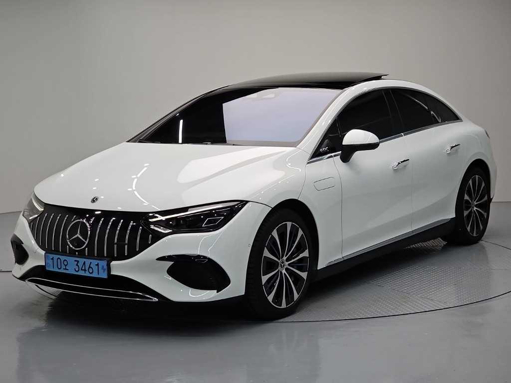 Mercedes Benz EQE