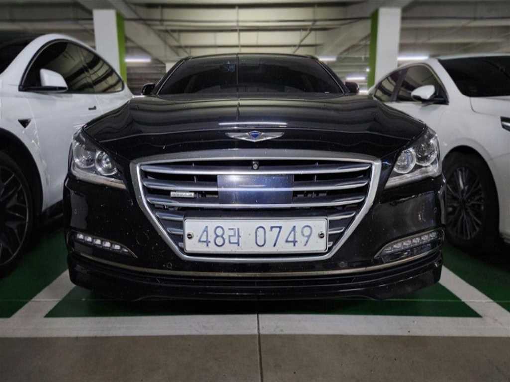HYUNDAI Genesis