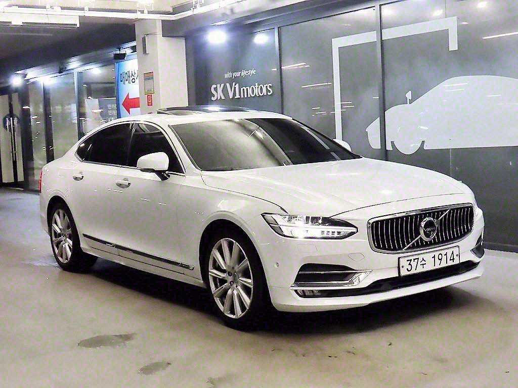 Volvo S90