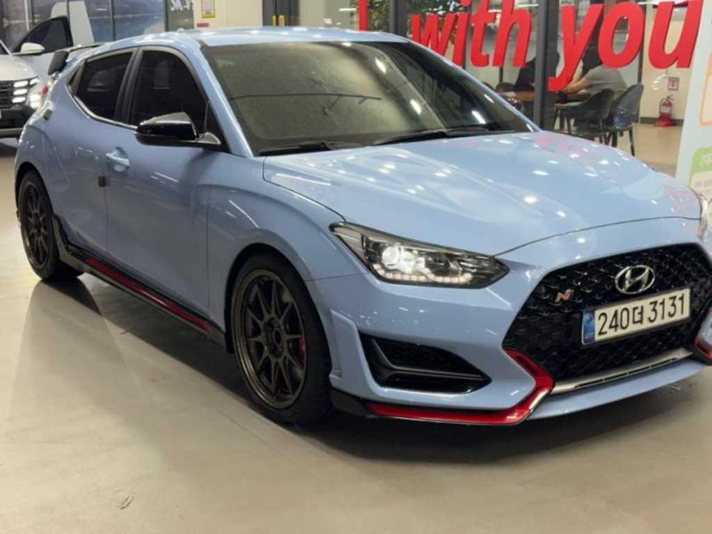 HYUNDAI Veloster