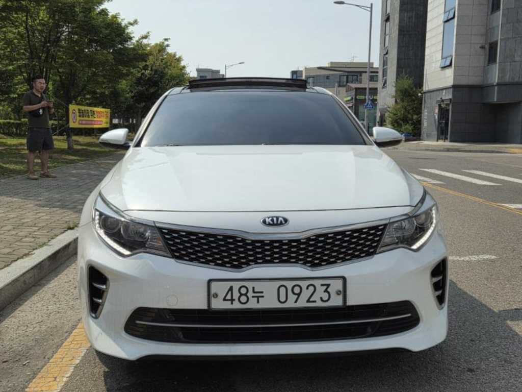 KIA K5