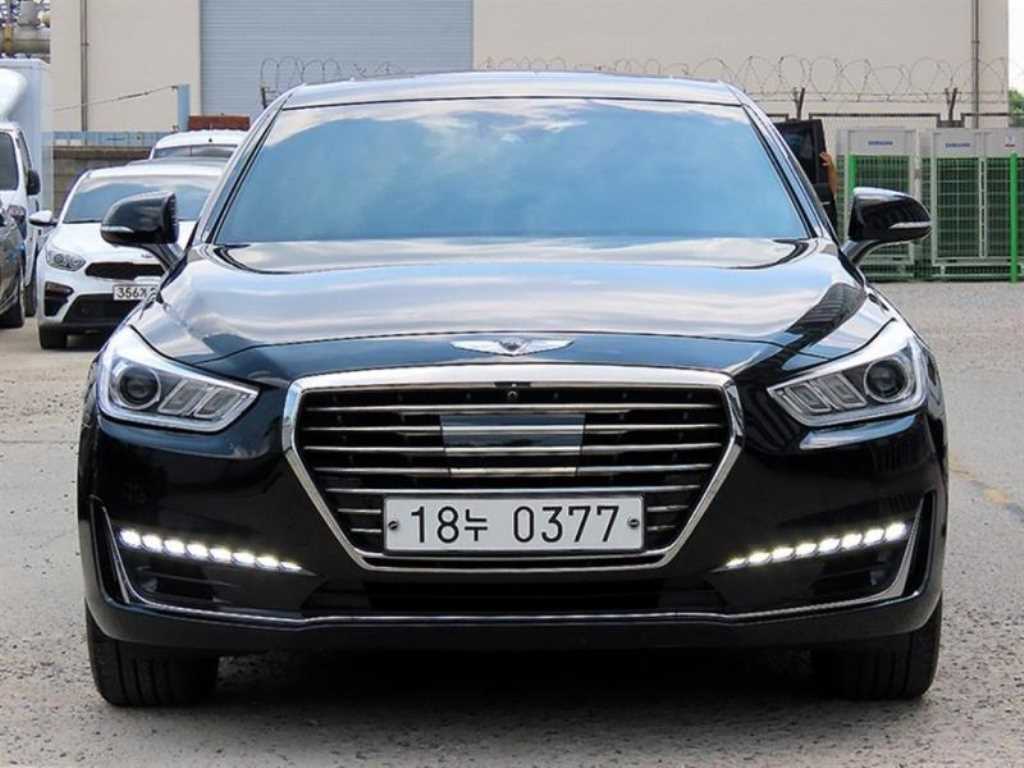 Genesis EQ900