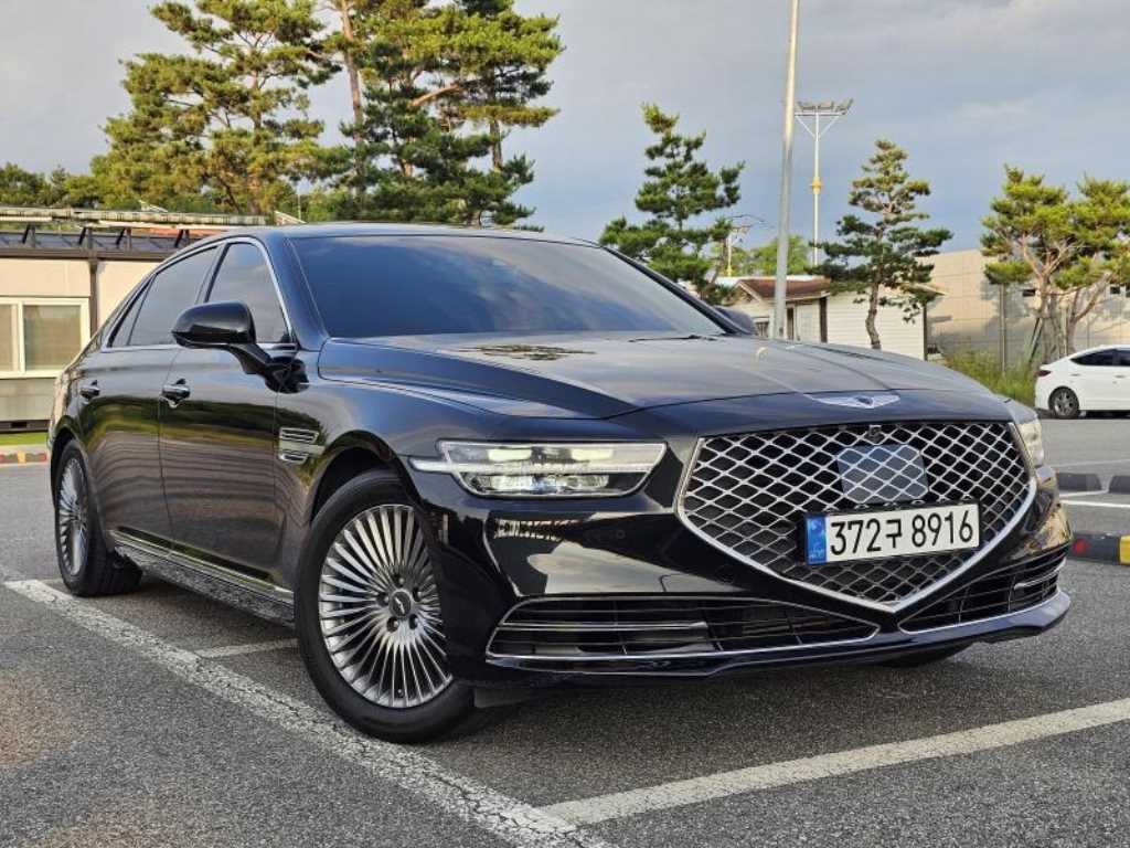 Genesis G90 3.8 GDI AWD luxury