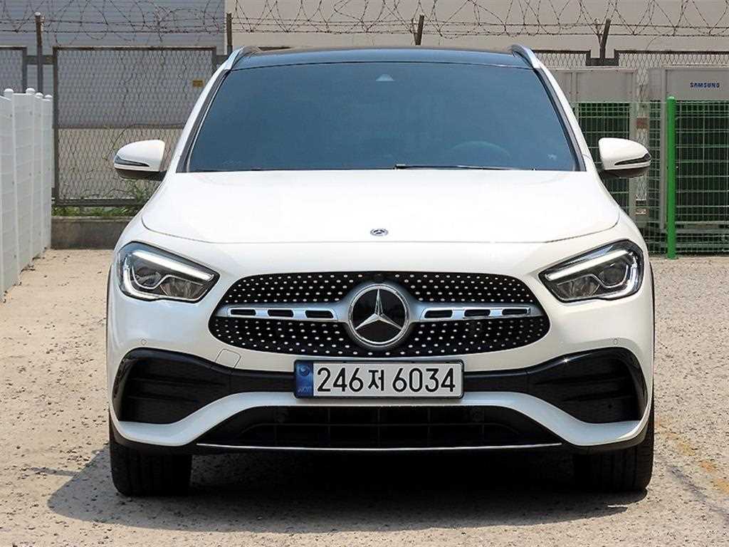 Mercedes Benz GLA Class