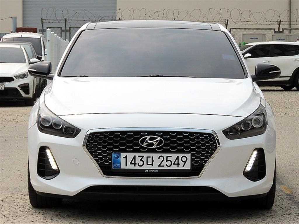 HYUNDAI i30