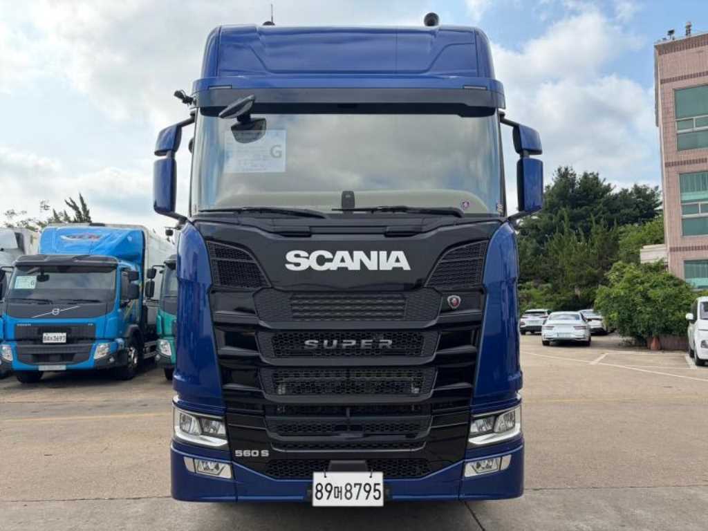 medium and large cargo truck Body 5.5 to