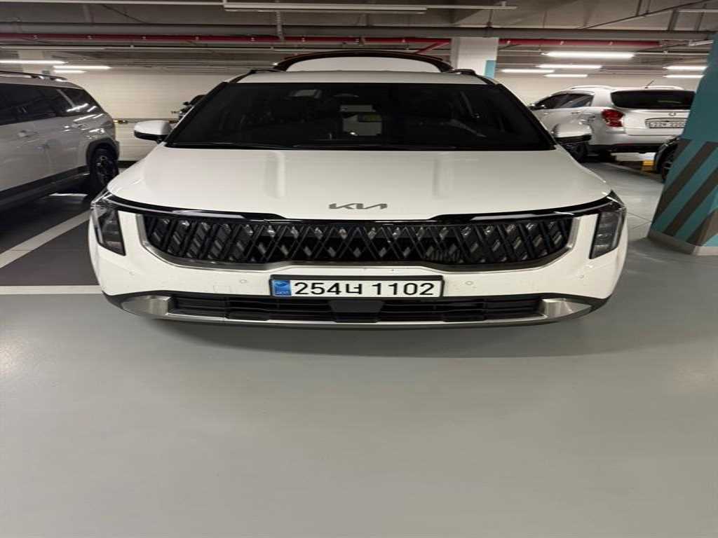 KIA Carnival 2023 — Zona Franca Iquique