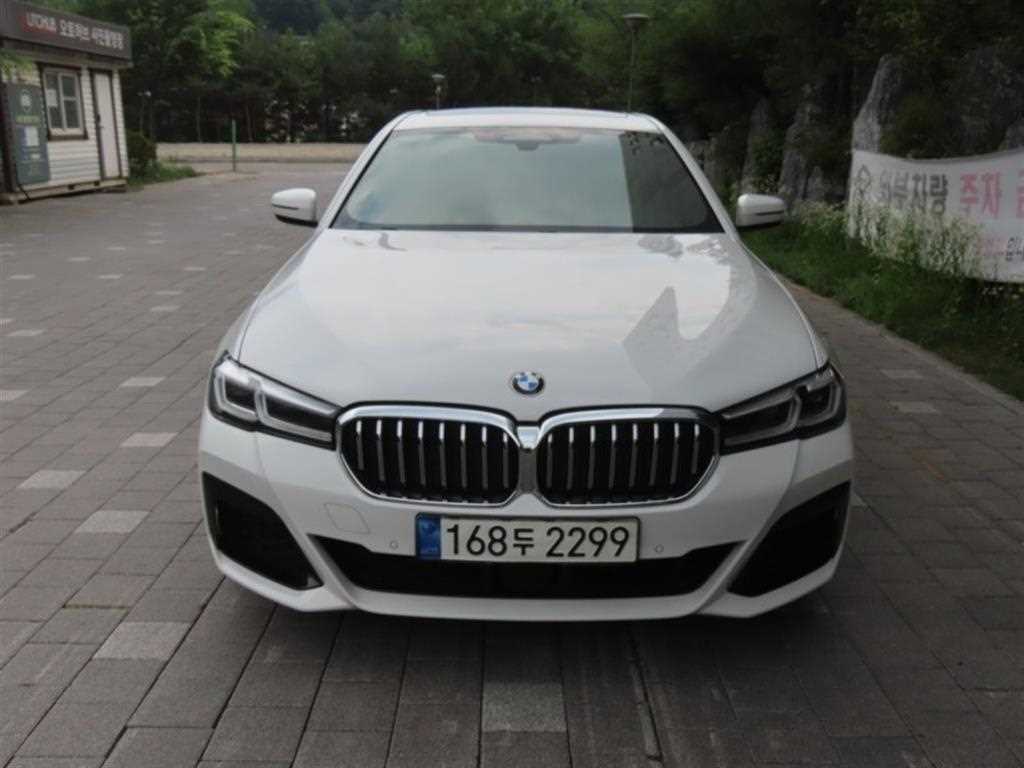 BMW 5 Series (G30) 523d M Sport