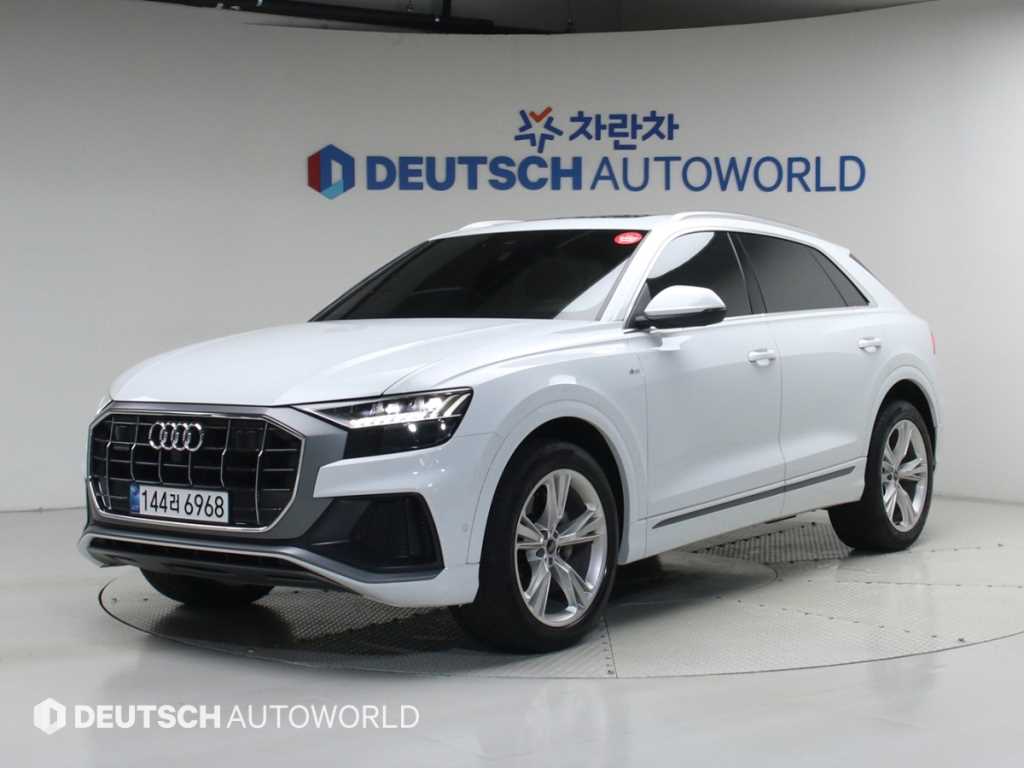 Audi Q8