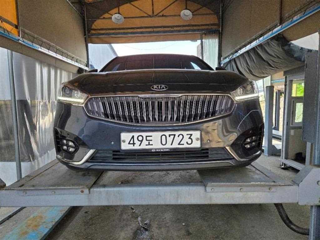KIA K7