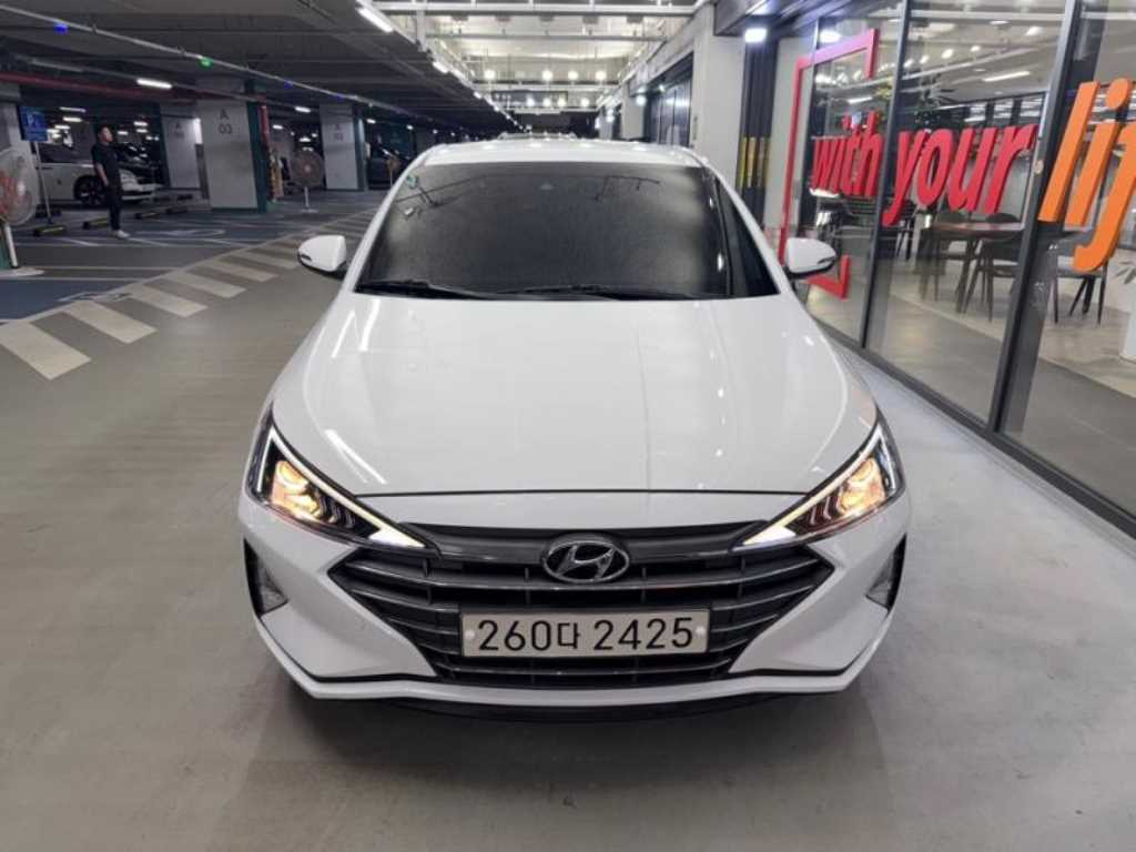 HYUNDAI Avante
