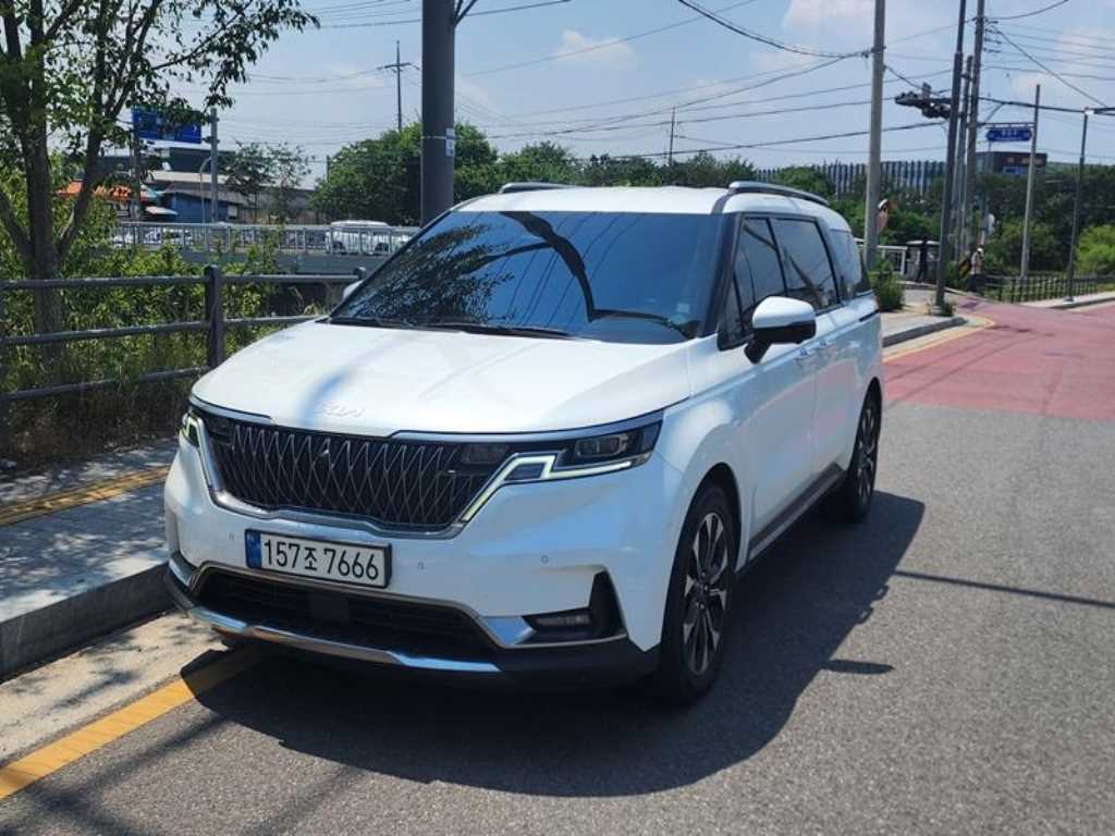 KIA Carnival 2022 — Zona Franca Iquique