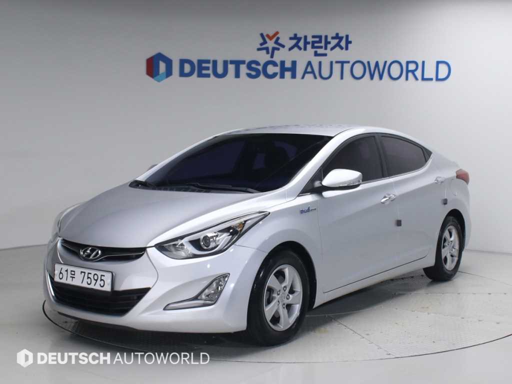 HYUNDAI Avante