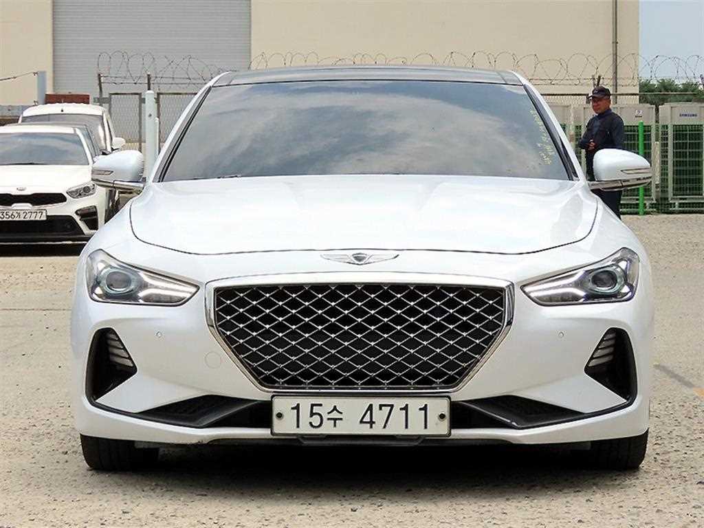 Genesis G70