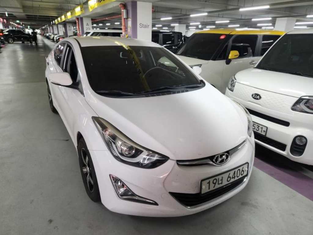 HYUNDAI Avante