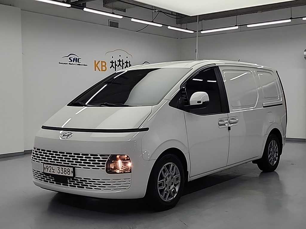 HYUNDAI Staria 2021 — Zona Franca Iquique