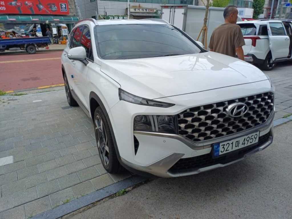 HYUNDAI Santa Fe 2023 — Zona Franca Iquique