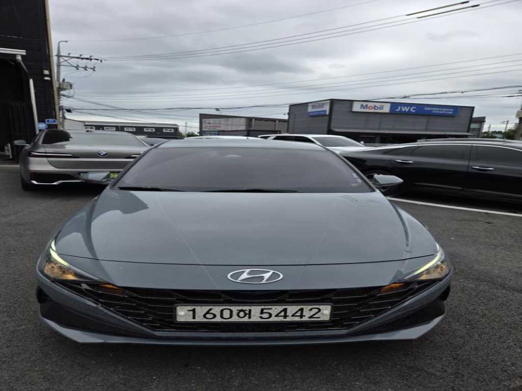 HYUNDAI Avante 2021 — Zona Franca Iquique