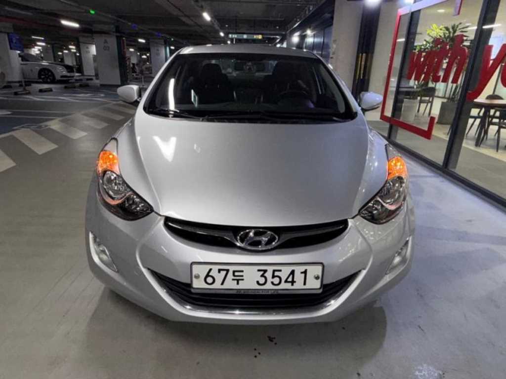 HYUNDAI Avante