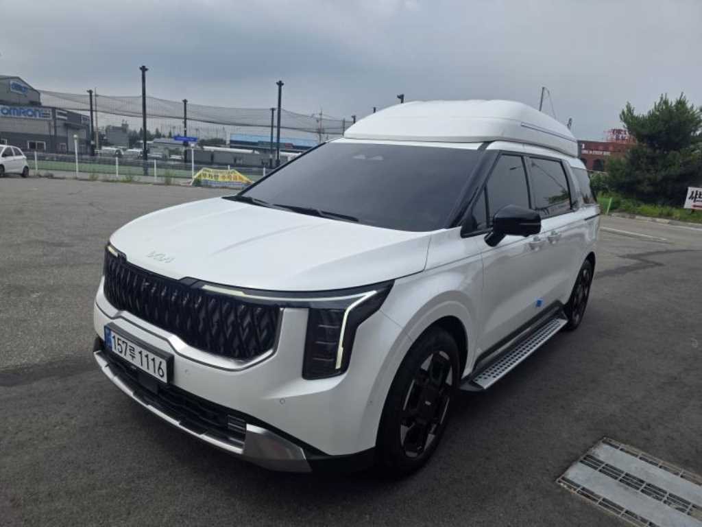 KIA Carnival 2024 — Zona Franca Iquique