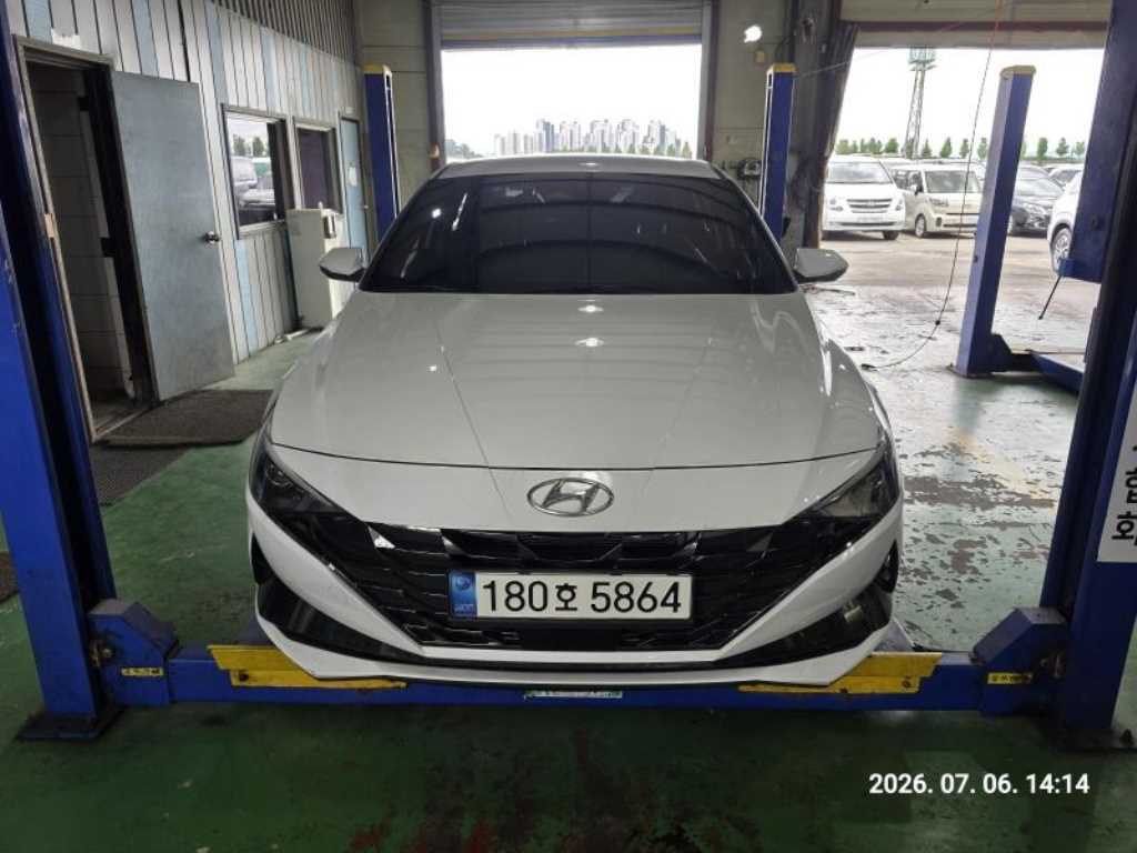 HYUNDAI Avante 2022 — Zona Franca Iquique