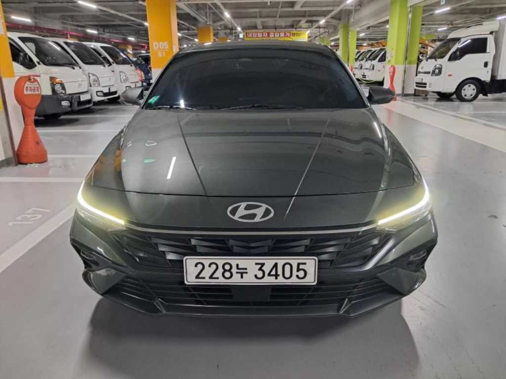 HYUNDAI Avante 2023 — Zona Franca Iquique