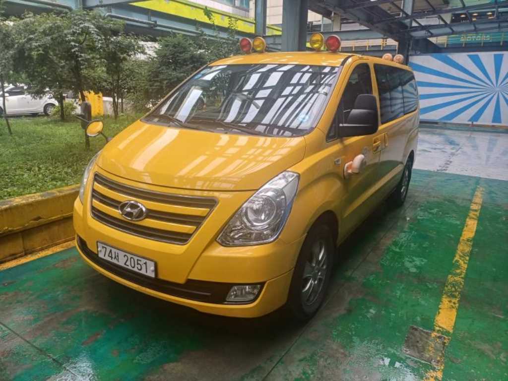 HYUNDAI Starex 2017 — Zona Franca Iquique