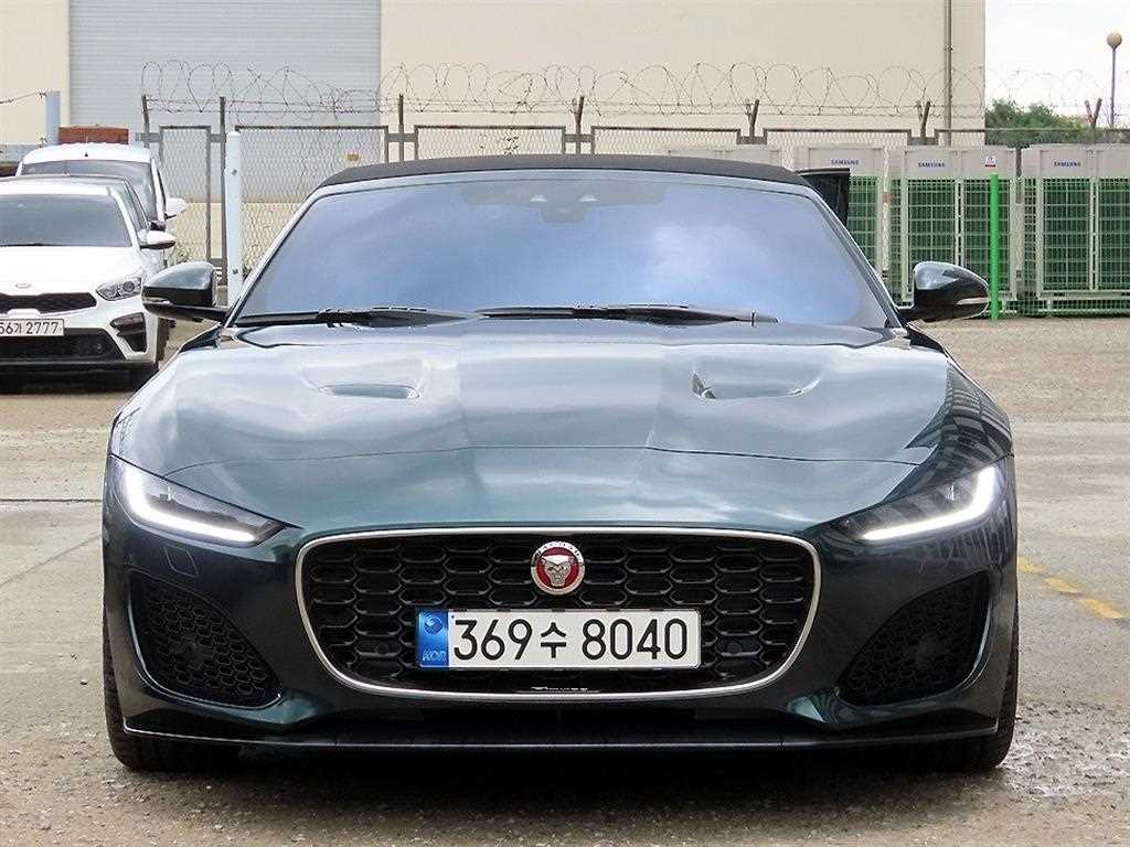 Jaguar F-TYPE P300 Convertible