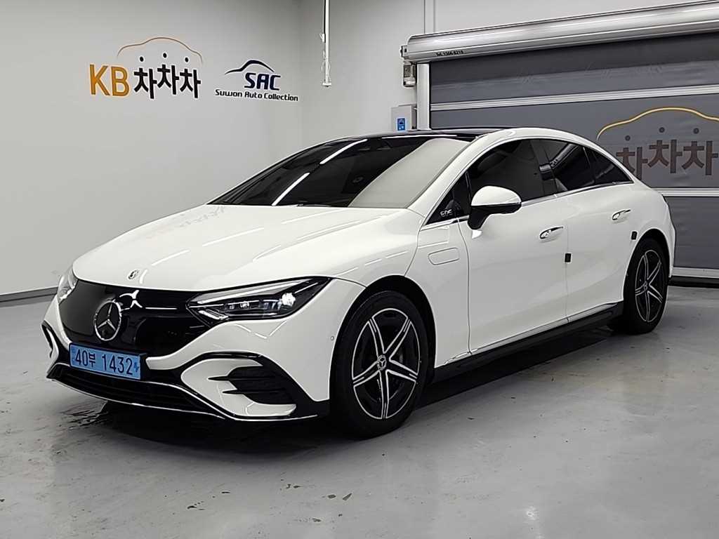 Mercedes Benz EQE