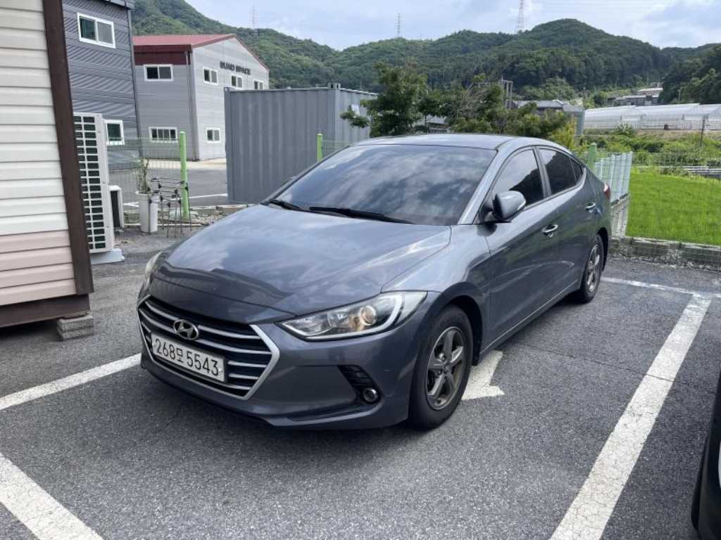 HYUNDAI Avante 2018 — Zona Franca Iquique