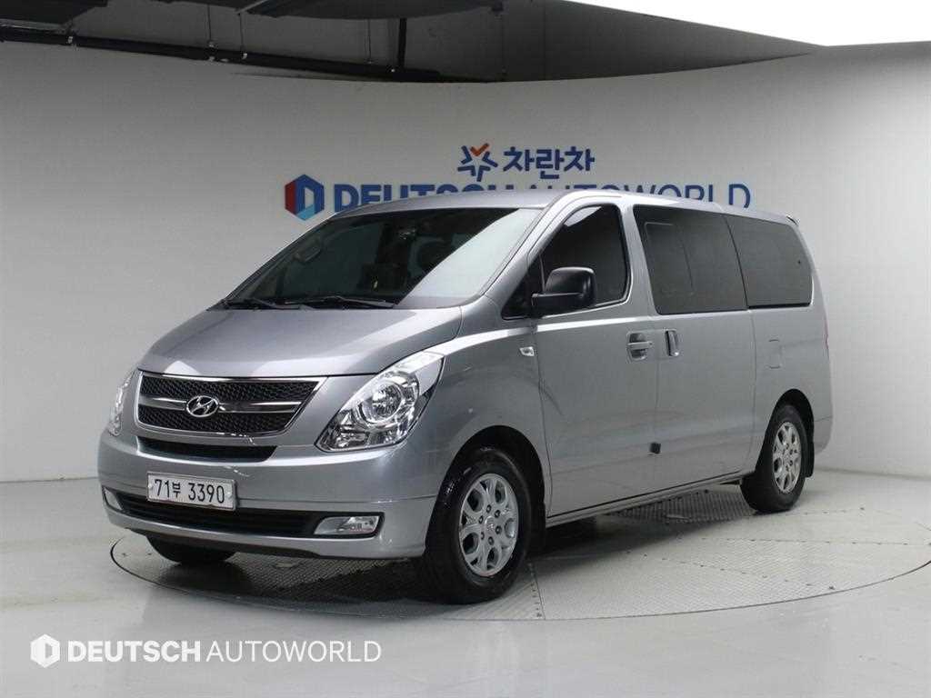 HYUNDAI Starex 2011