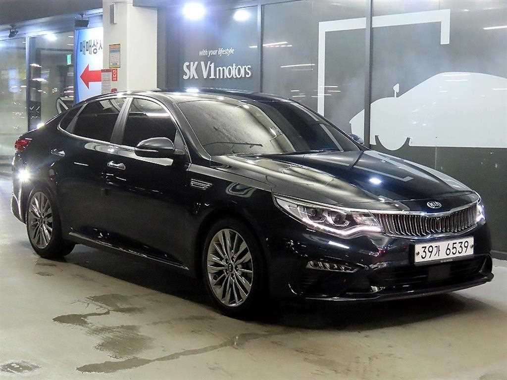 KIA K5 2019 — Zona Franca Iquique