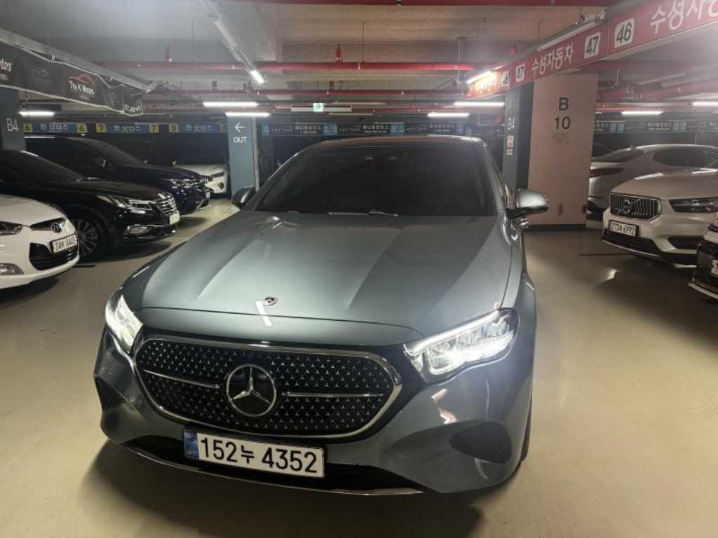Mercedes Benz E class W214 E200 Avantga...