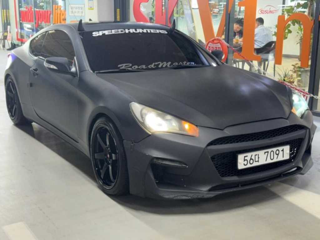 HYUNDAI Genesis