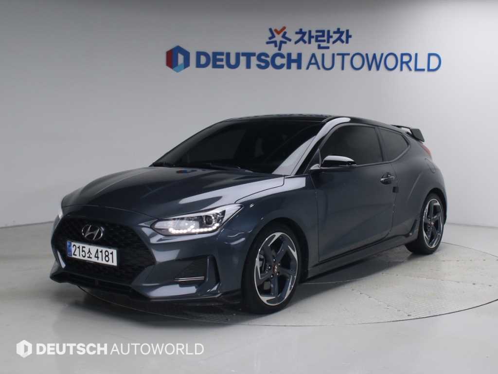HYUNDAI Veloster