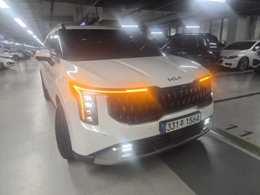 KIA Carnival 2024 — Zona Franca Iquique