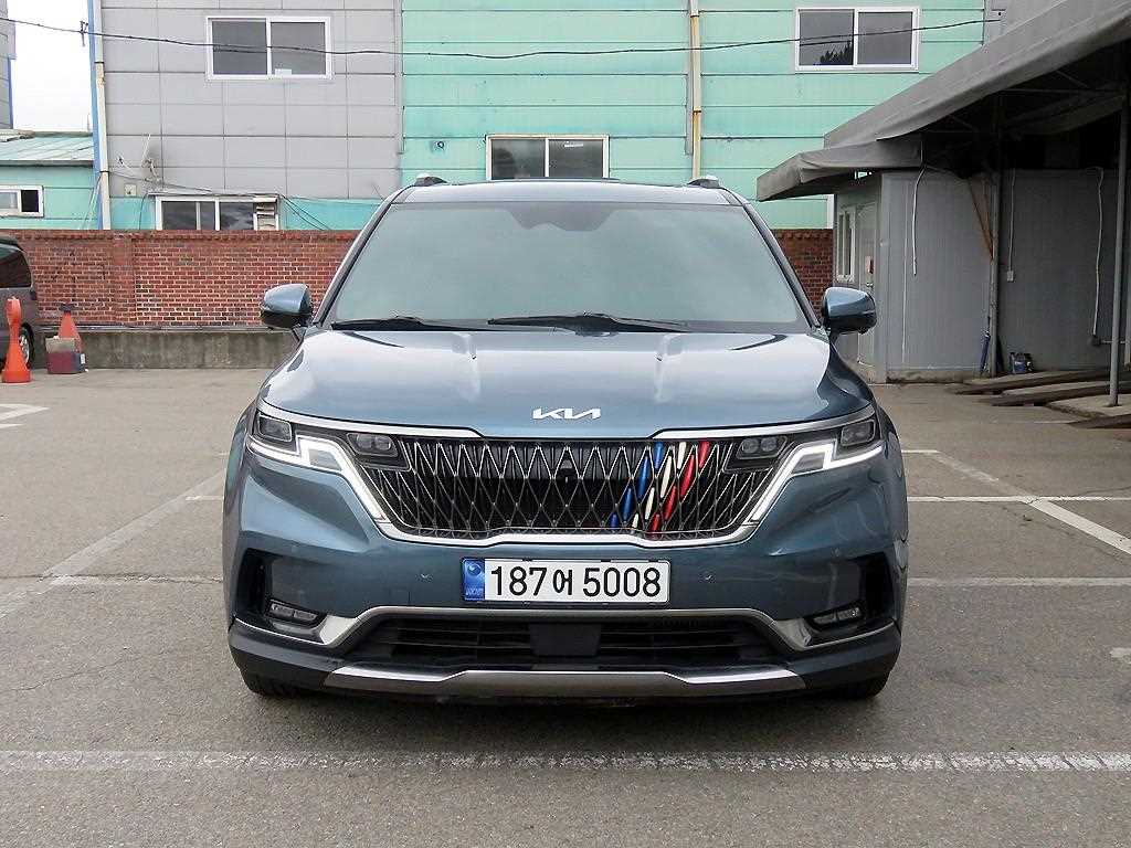 KIA Carnival 2023 — Zona Franca Iquique