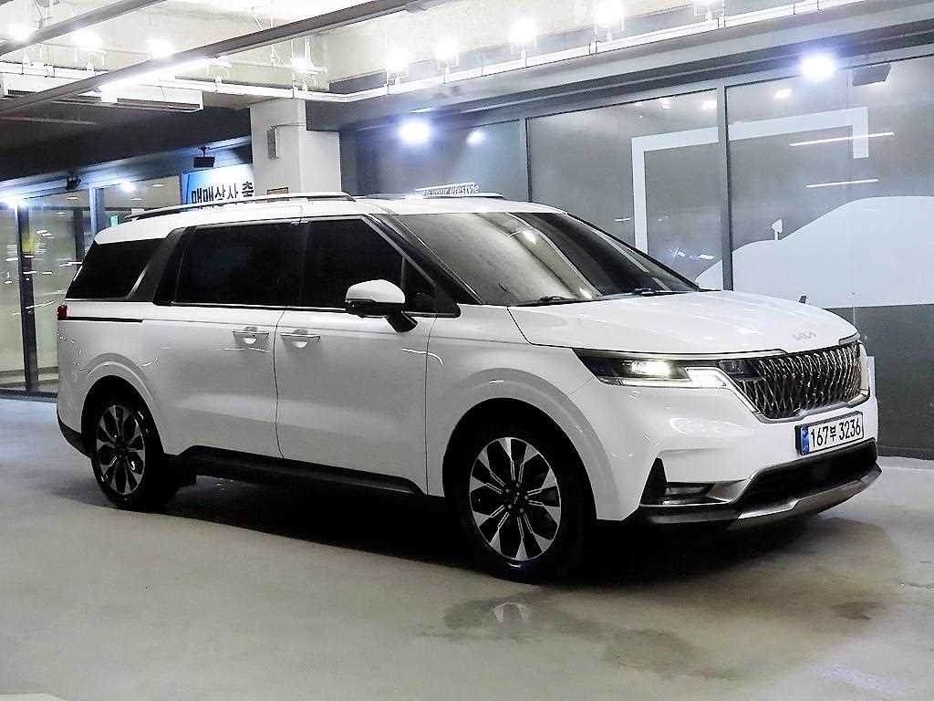 KIA Carnival 2022 — Zona Franca Iquique