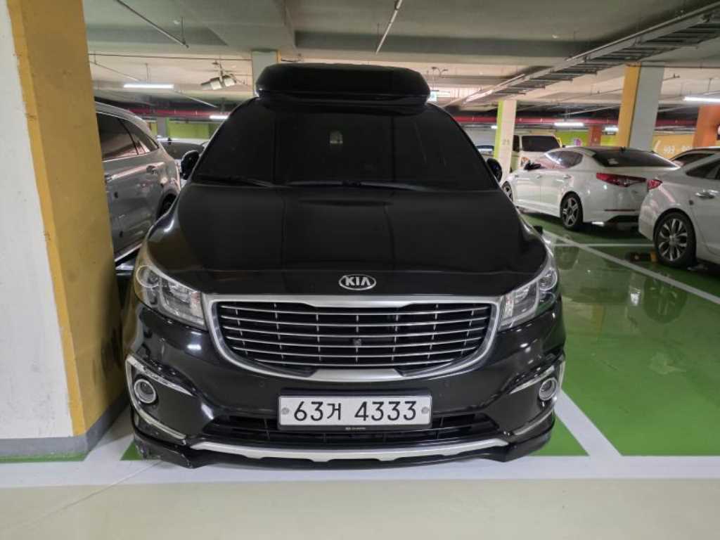 KIA Carnival