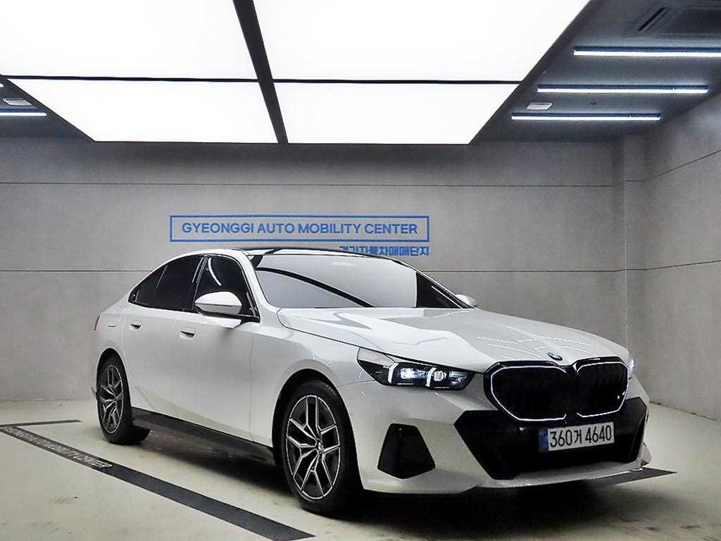 BMW 5 Series 2025 — Zona Franca Iquique