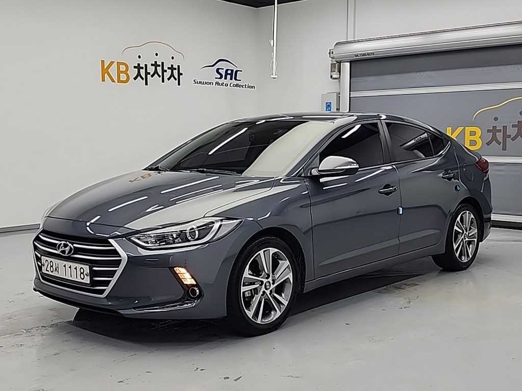 HYUNDAI Avante 2017 — Zona Franca Iquique