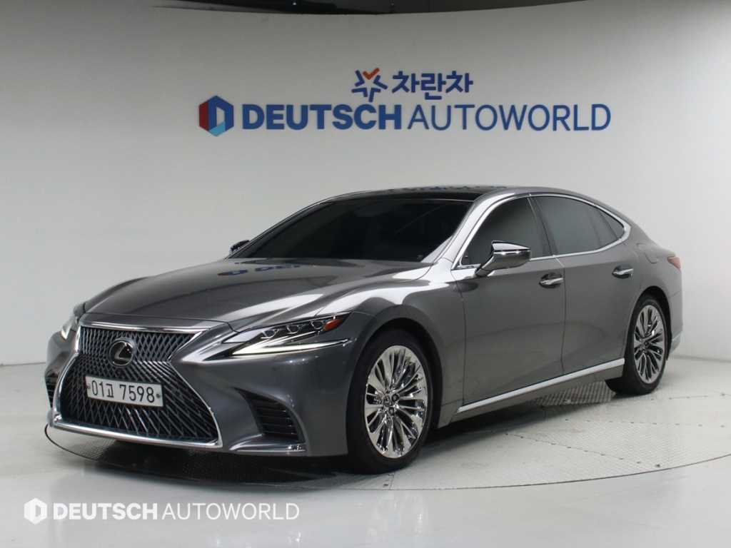 Lexus LS