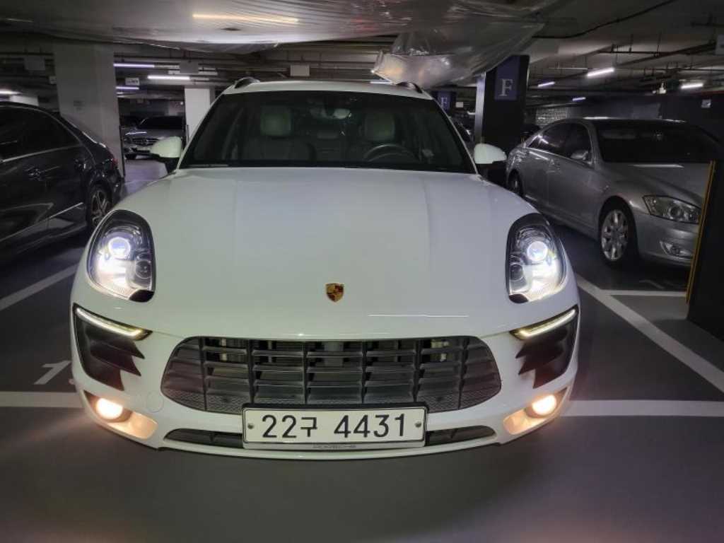 Porsche Macan 2014 — Zona Franca Iquique