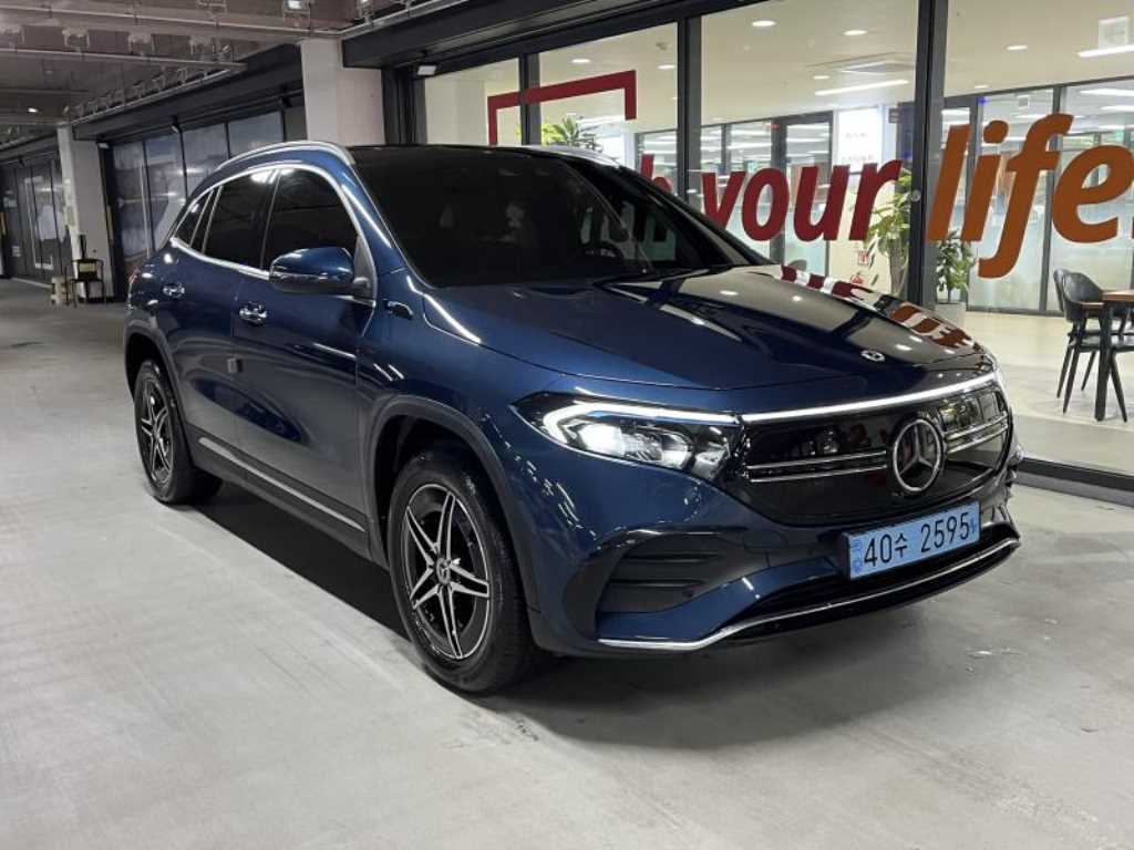 Mercedes Benz EQA